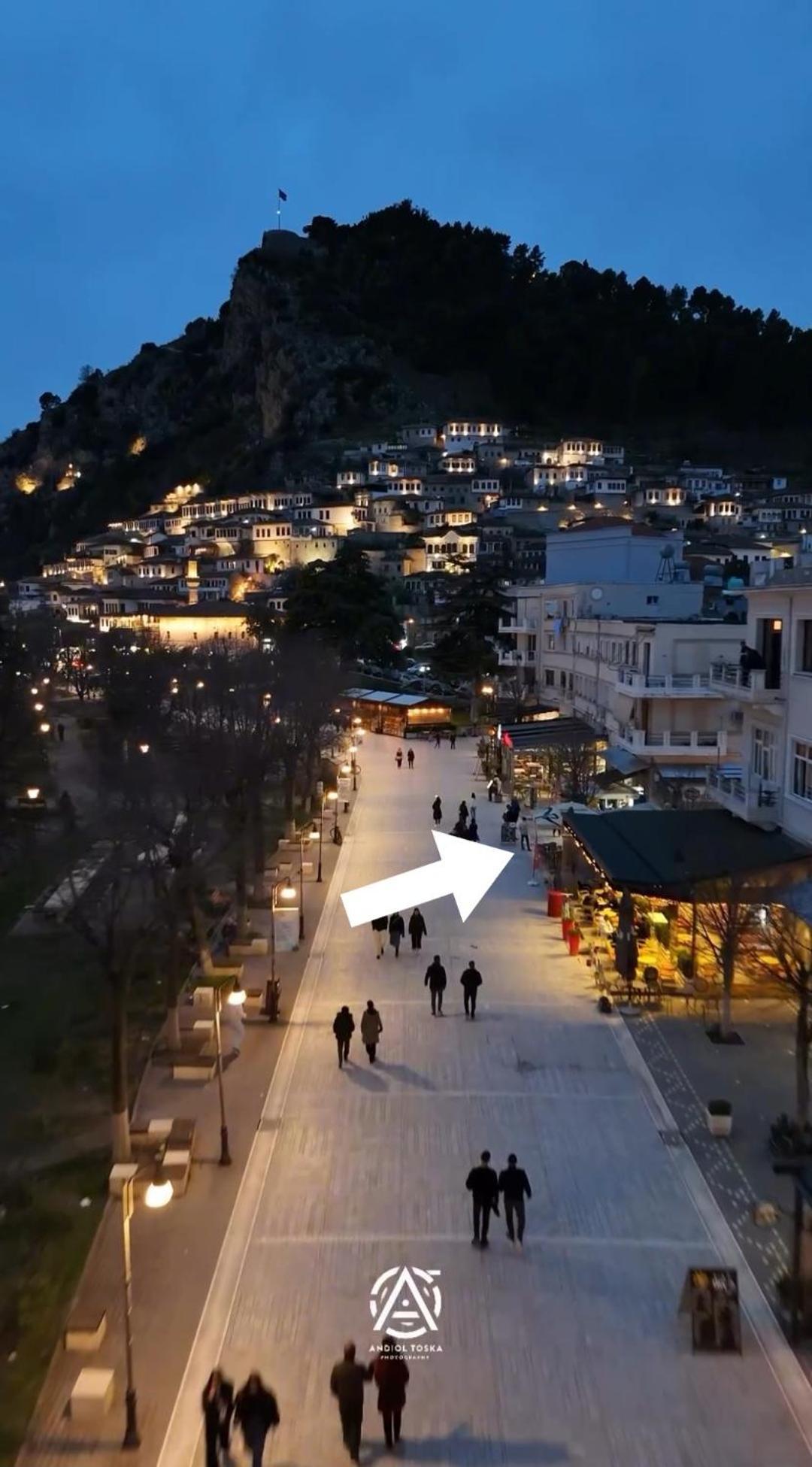 Promenade Apartment In City Centre Berat Eksteriør bilde